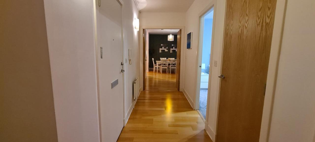 Pass The Keys Spacious 3Beds Flat Near City Centre - Free Parking エディンバラ エクステリア 写真